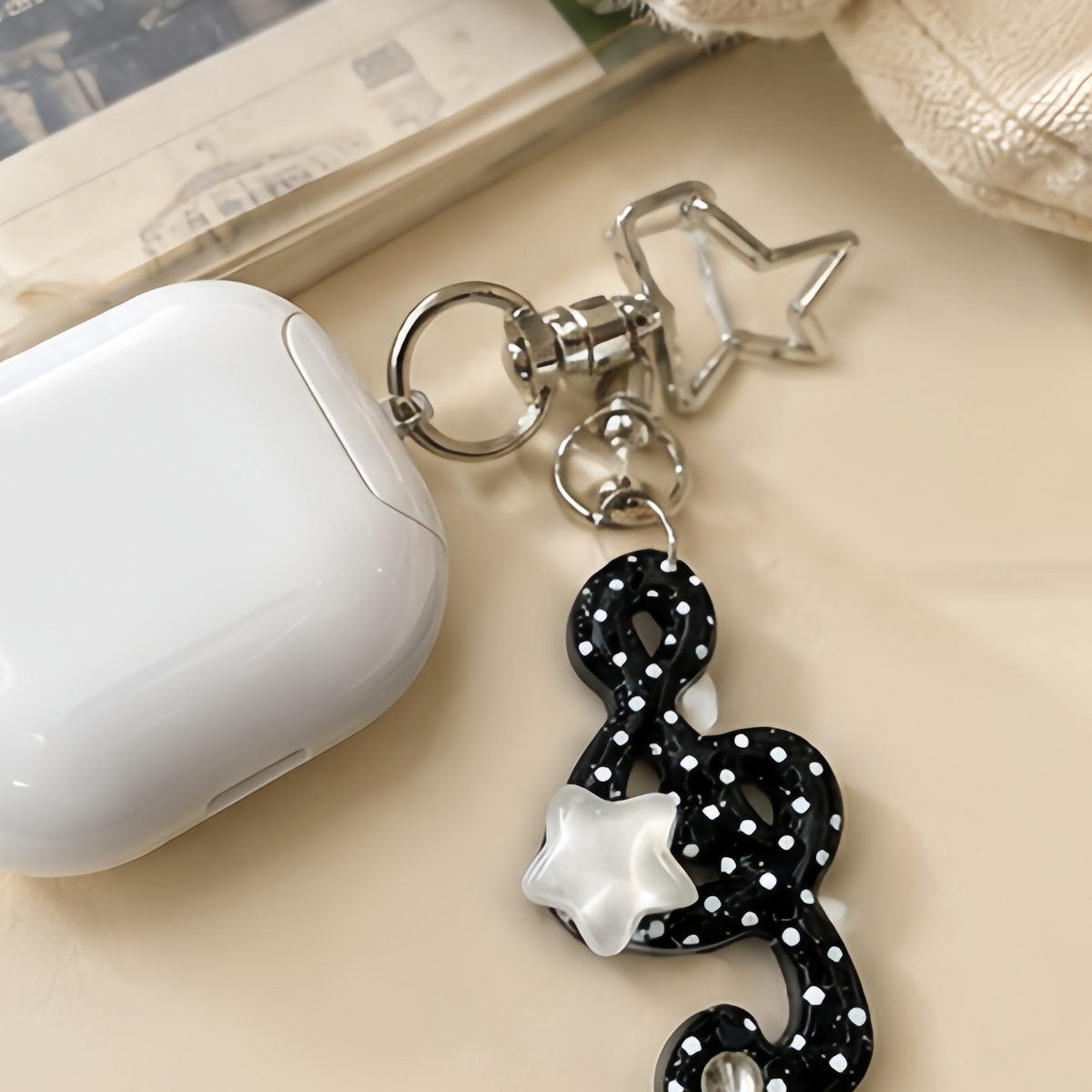 Cute Acrylic Music Note Keychain - Angel Wing & Star Pendant for Keys & Bags
